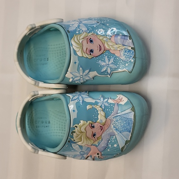 Disney Frozen Elsa Crocs - Picture 1 of 8